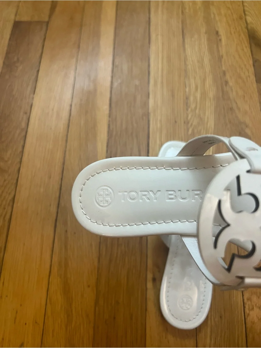 Tory Burch Miller Patent Logo Thong Sandals - New Ivory Cream Size: 5